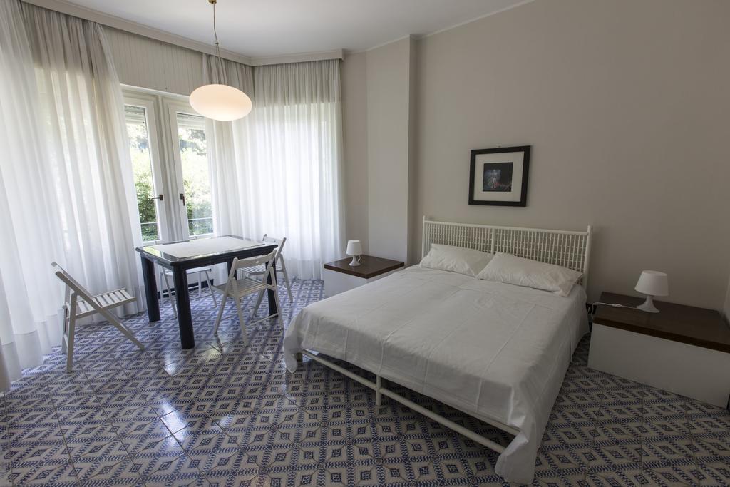 Ferienwohnung Poggio Fiorito Rapallo Zimmer foto